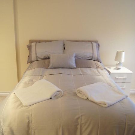 Modern, Cosy Apartment In Bearsden With Private Parking Glasgow Zewnętrze zdjęcie