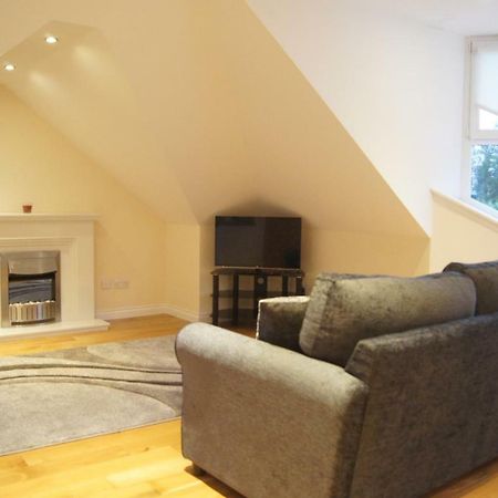 Modern, Cosy Apartment In Bearsden With Private Parking Glasgow Zewnętrze zdjęcie