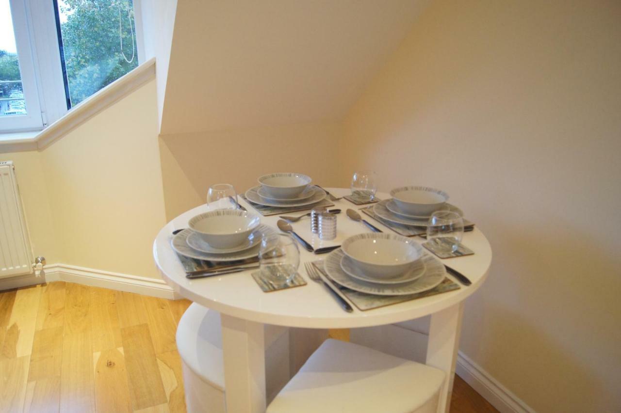 Modern, Cosy Apartment In Bearsden With Private Parking Glasgow Zewnętrze zdjęcie